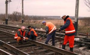 С начала войны обстрелами повреждено более 2 тысяч объектов железной дороги. — ДНР