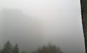 Харьков окутал густой туман