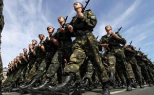 К 2020 году Украина перейдет на контрактную армию