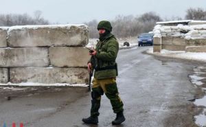 Два пункта пропуска на Донбассе  попали под обстрел