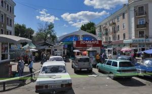 На Центральном рынке Луганска снесли все незаконные киоски