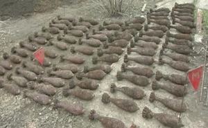 В Луганске во дворе одного из домов обнаружили 100 боеприпасов (фото)