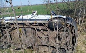 В Луганской области перевернулся автобус, который ехал в Станицу (фото)