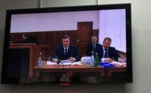 Суд запретил Януковичу давать показания по Скайпу