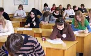 Школы самопровозглашенной ДНР полностью перешли на русский язык обучения. — Захарченко