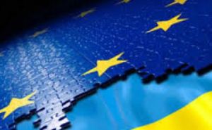 Более трети украинцев считают совсем неважным безвиз с ЕС. — Опрос