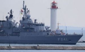В порт Одессы зашли военные корабли НАТО (фото)
