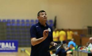 Главного тренера сборной Украины отправили в отставку из-за интервью сына в Луганске