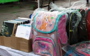 В Луганске с 3 августа будут выдавать школьные рюкзаки