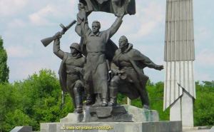 Подготовка ко Дню Победы в Луганске 2018: обустроят более 40 памятников