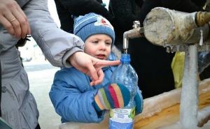 Для детей Луганщины риск погибнуть от болезней из-за загрязненной воды в три раза выше, чем от пули или снаряда
