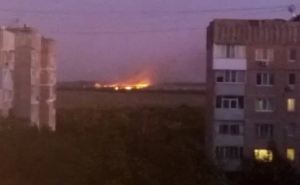 В Луганске горели завод и поле — соцсети