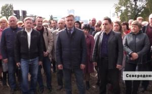 Работники северодонецкого «Азота» требуют у Фирташа повышения зарплаты и улучшения условий работы