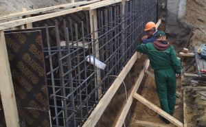 На мосту в Станице Луганской начались бетонные работы