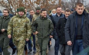Губернатор пообещал Зеленскому, что через три месяца 15 семей переселенцев получат квартиры в Луганской области
