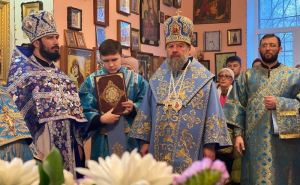 В Луганске правящий архиерей вместе с болящими молился о мире и единстве. ФОТО