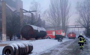 Спасатели Лисичанска предотвратили взрыв на заводе «Регенерат». ФОТО