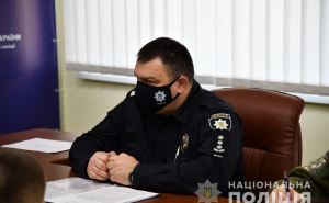 У Луганской полиции появились маски с вышивкой. Цена такой маски пока неизвестна