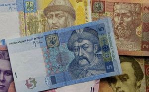 С 1 октября выходят из обращения монеты и часть банкнот гривны старых образцов
