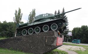 Луганчане не узнают территорию «возле танка» на Оборонной. ВИДЕО