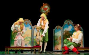 В Луганском театре кукол состоялась премьера спектакля «Кот в сапогах»