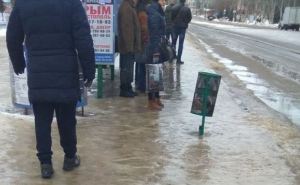 В Луганске сегодня сильный гололед. Будьте осторожны на дорогах и тротуарах