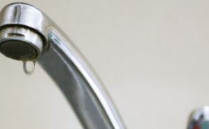 Информацию о непригодности для питья воды из водопровода Луганска прокомментировали в «Луганскводе»
