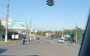 Завтра ограничат движение через путепровод в Луганске