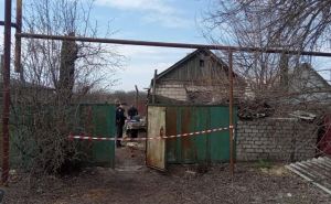 В Станице Луганской обнаружены два трупа, зарубленных топором. ФОТО