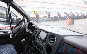 Луганские подстанции скорой помощи получили 14 новых автомобилей