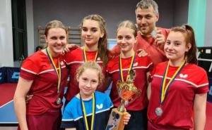 Теннисистки из Северодонецка завоевали золотые кубки на Клубном чемпионате Украины