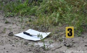 В Северодонецке женщина дважды ударила полицейского ножом