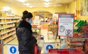 Как работают продуктовые магазины в Луганске без электричества