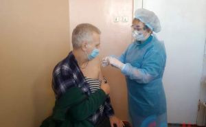 Сколько луганчан вакцинировались в городской поликлинике №12