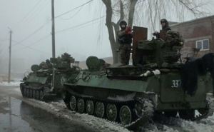 В Станице Луганской замечена бронетехника