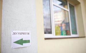 В Киеве 422 школы начнут очное обучение 1 сентября. Даже если в них нет бомбоубежищ