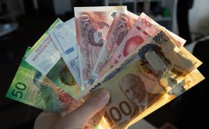 Дефицит валюты возник в Украине