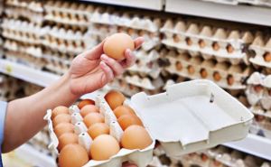 Цены на яйца за месяц резко подскочили в Украине. С чем связано и что дальше