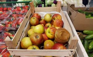 Цена на яблоки снизилась на 19% за неделю. Но продают одну гниль