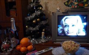 Жителям Украины посоветовали отказаться от горячих закусок на новогоднем столе