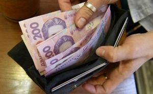 Украинцы признались сколько им денег нужно для «нормальной жизни»