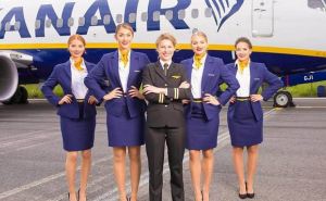 Ryanair нанимает украинцев: компания готовится к возвращению в Украину
