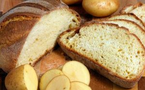 Где хранить хлеб, чтобы он дольше оставался свежим. Хлебницу и холодильник — вычеркиваем