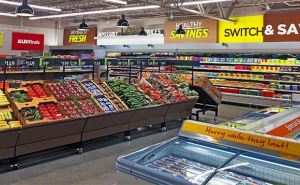 Супермаркеты Германии снижают цены на 20%