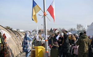 С сегодняшнего дня украинские беженцы в Польше будут платить за проживание