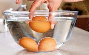 Превратятся в отраву: почему категорически нельзя переваривать яйца