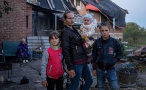 Семьи из Украины могут получить по 1000 долларов за красивое семейное фото