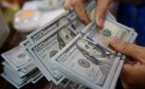 Обменники не принимают доллары: что не так с валютой