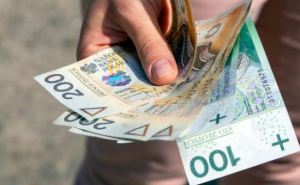 Финансовая помощь украинцам в Польше: как получить деньги от немецкого фонда