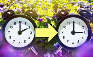 Перевод часов: какая будет разница во времени со странами, в которые выехали украинцы